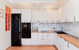 г. Омск, ул. Хлебникова