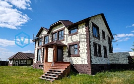 с. Усть-Заостровка,ул. Труда,д. 9